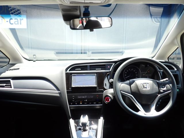 HONDA SHUTTLE HYBRID 2022