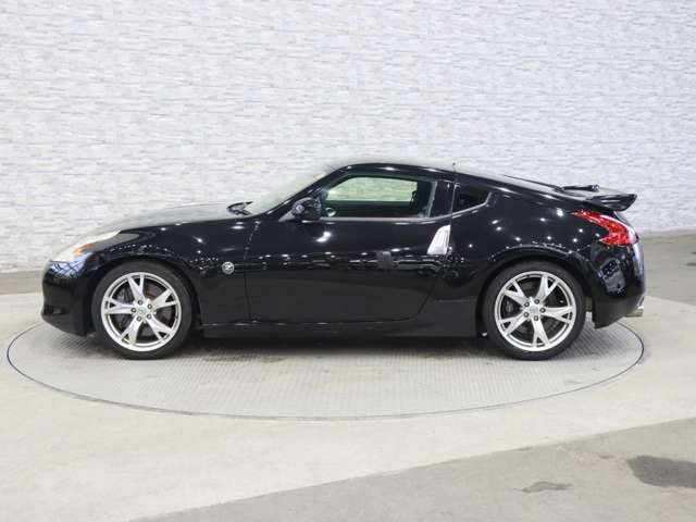 NISSAN FAIRLADY Z 2011