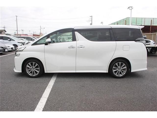 TOYOTA VELLFIRE 2017