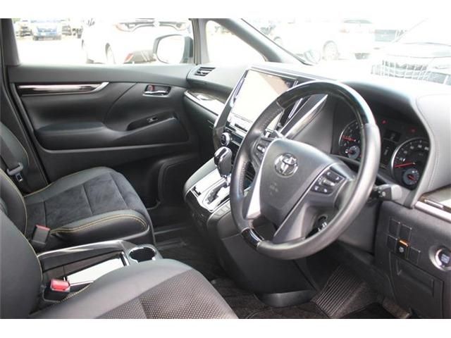 TOYOTA VELLFIRE 2017