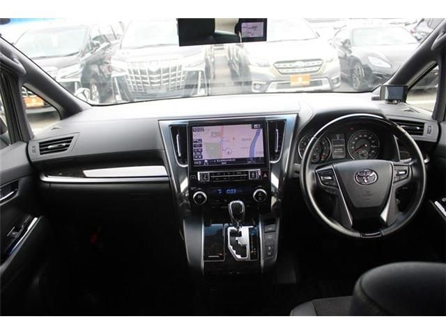 TOYOTA VELLFIRE 2017