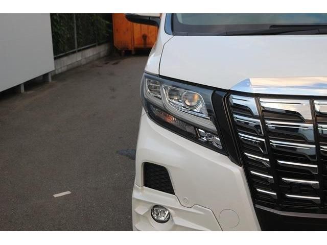 TOYOTA ALPHARD 2016