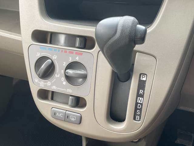 DAIHATSU MOVE 4WD 2014