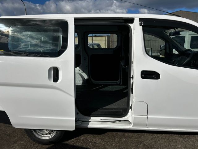 NISSAN NV200 VANETTE van 2018