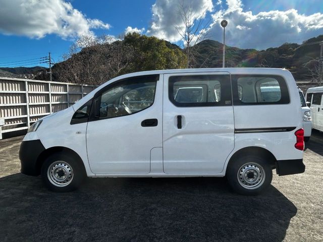 NISSAN NV200 VANETTE van 2018