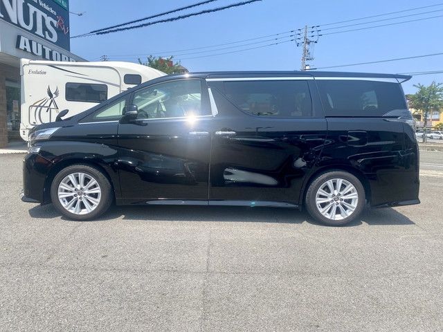 TOYOTA VELLFIRE 2015