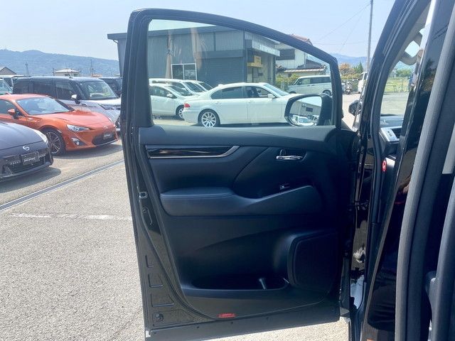 TOYOTA VELLFIRE 2015