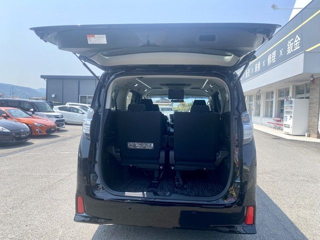 TOYOTA VELLFIRE 2015