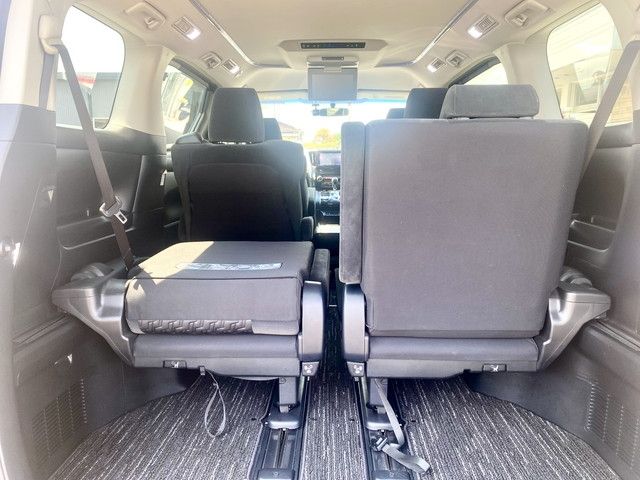 TOYOTA VELLFIRE 2015