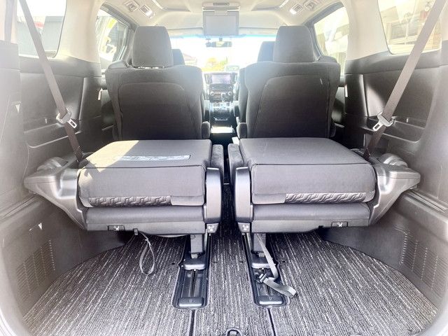 TOYOTA VELLFIRE 2015