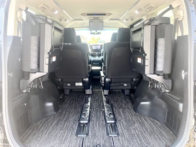 TOYOTA VELLFIRE 2015