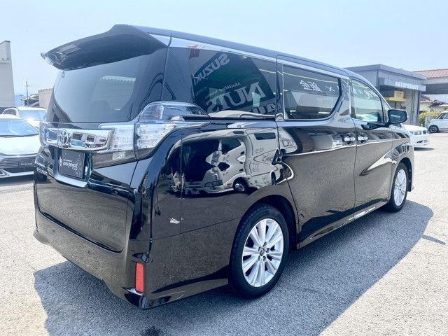 TOYOTA VELLFIRE 2015