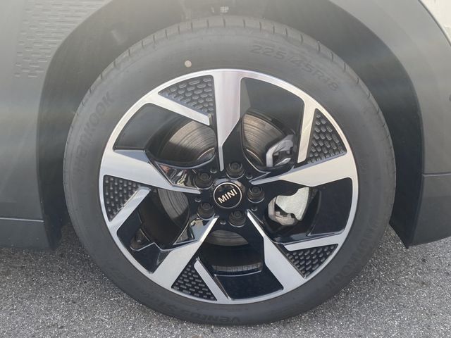 BMW MINI ACEMAN 2024