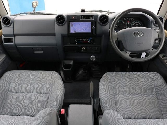 TOYOTA LANDCRUISER van 2015