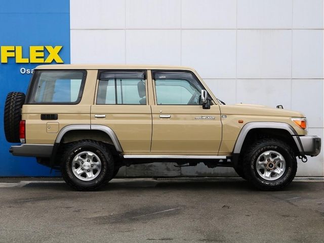 TOYOTA LANDCRUISER van 2015