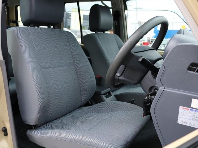 TOYOTA LANDCRUISER van 2015