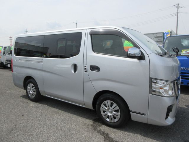 NISSAN NV350 CARAVAN 2020