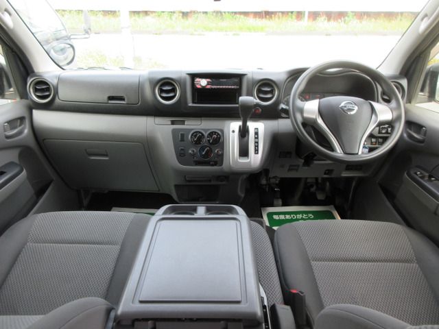 NISSAN NV350 CARAVAN 2020