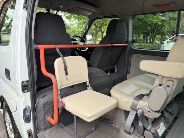 NISSAN CARAVAN van 4WD 2011