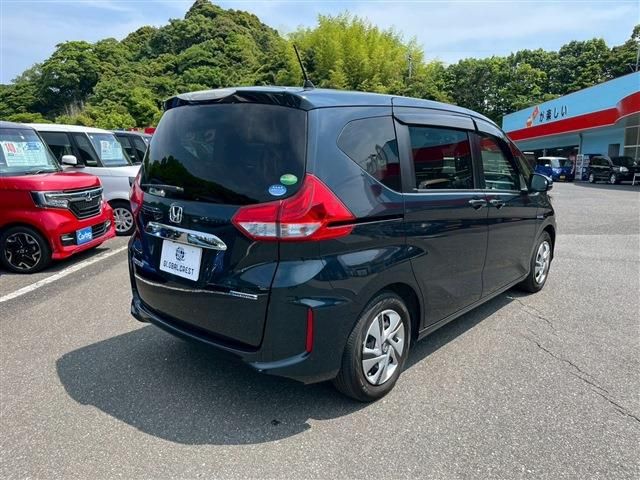 HONDA FREED HYBRID 2019