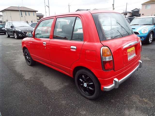 DAIHATSU MIRA GINO 2002