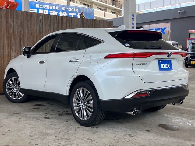 TOYOTA HARRIER 2WD 2024