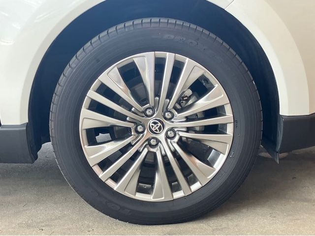 TOYOTA HARRIER 2WD 2024