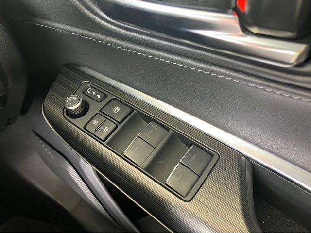 TOYOTA HARRIER 2WD 2024