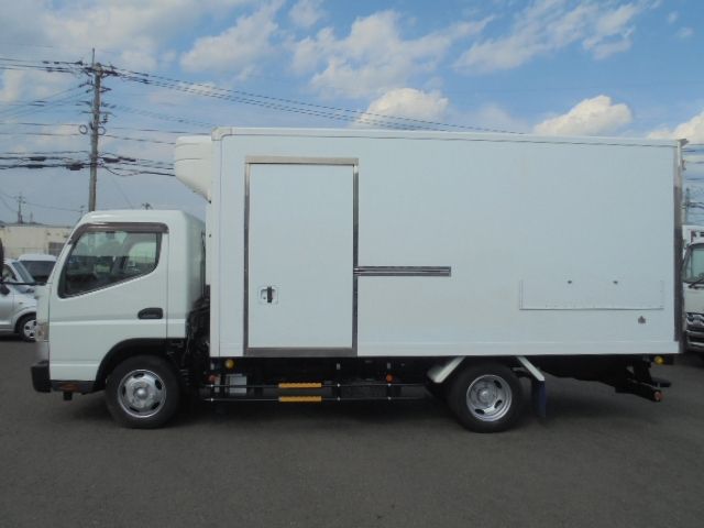MITSUBISHI CANTER 2018