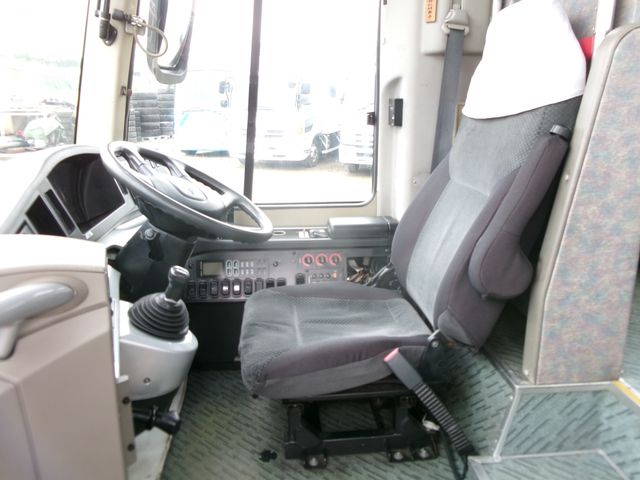 MITSUBISHI FUSOU AERO ACE 2008