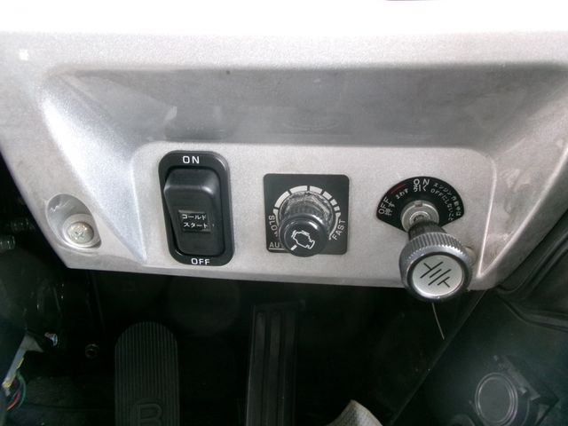 MITSUBISHI FUSOU AERO ACE 2008