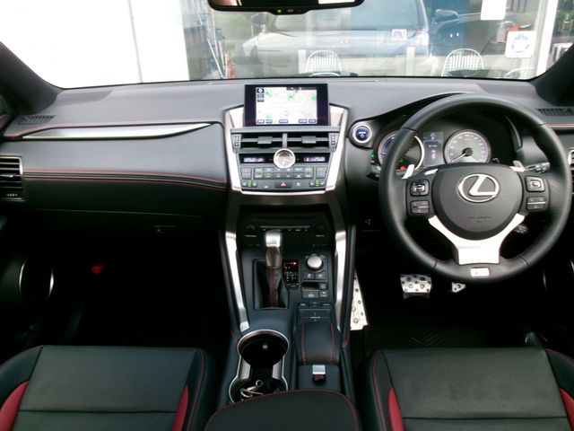 TOYOTA LEXUS NX300h 2015