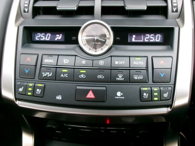 TOYOTA LEXUS NX300h 2015