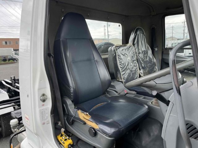 MITSUBISHI FUSOU FIGHTER 2006