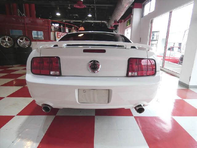 FORD FORD MUSTANG 2008
