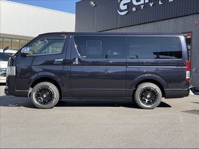 TOYOTA HIACE van 4WD 2019