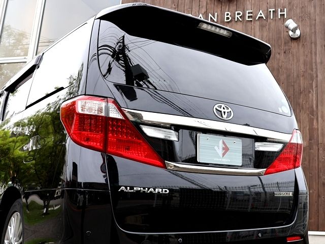 TOYOTA ALPHARD 2014