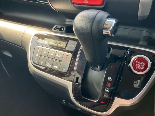 HONDA N BOX CUSTOM 2016