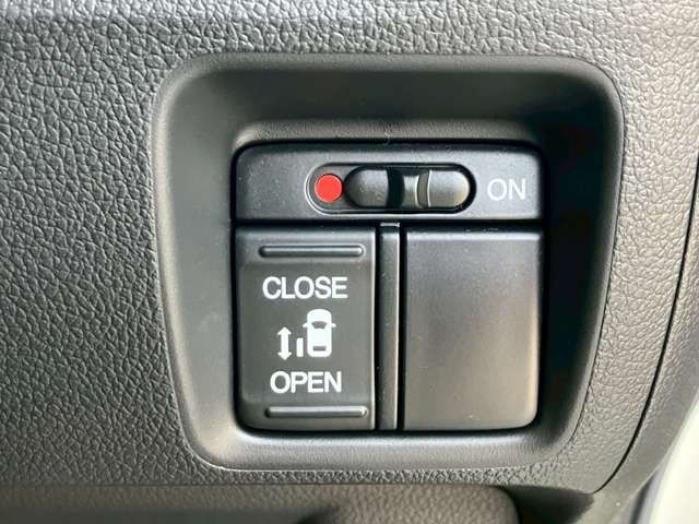 HONDA N BOX CUSTOM 2016