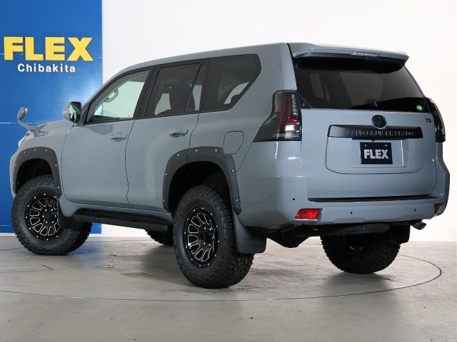 TOYOTA LANDCRUISER PRADO 2018