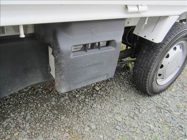 NISSAN NT100 CLIPPER 4WD 1989