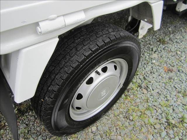 NISSAN NT100 CLIPPER 4WD 1989