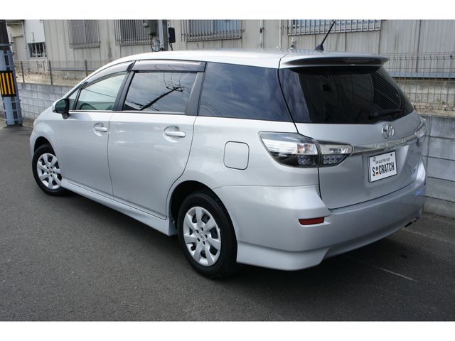 TOYOTA WISH 2014