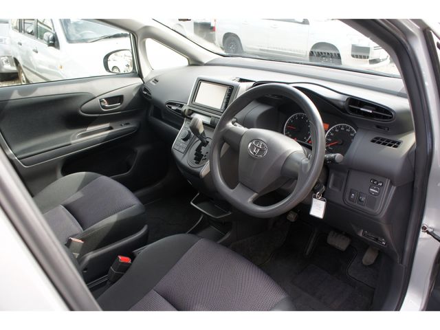 TOYOTA WISH 2014