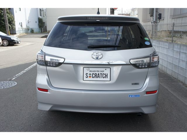 TOYOTA WISH 2014