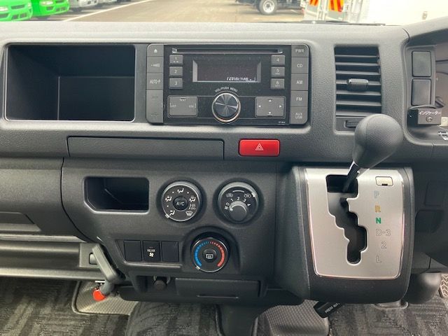 TOYOTA HIACE wagon 2015