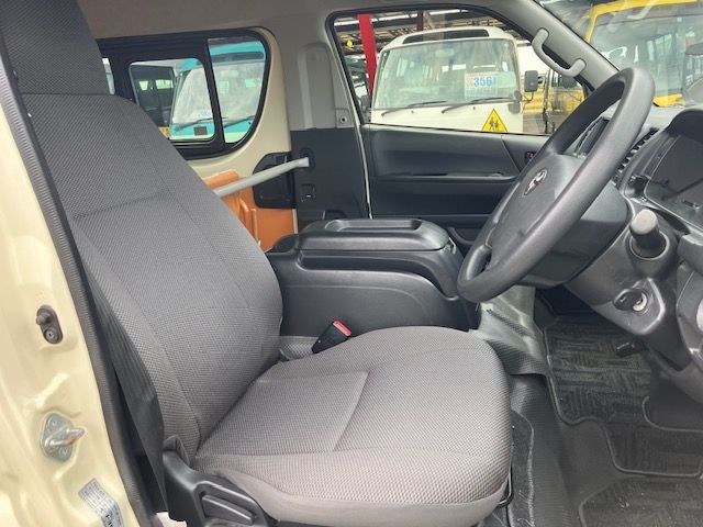 TOYOTA HIACE wagon 2015