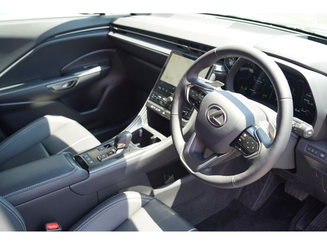 TOYOTA LEXUS LBX 2024