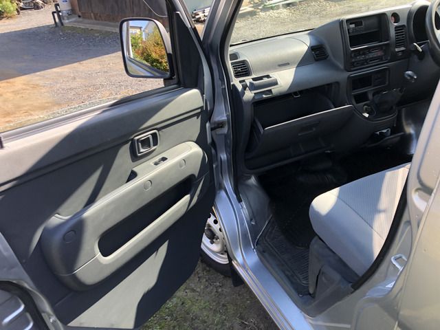 DAIHATSU HIJET CARGO 4WD 2010