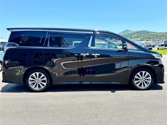 TOYOTA VELLFIRE 2017